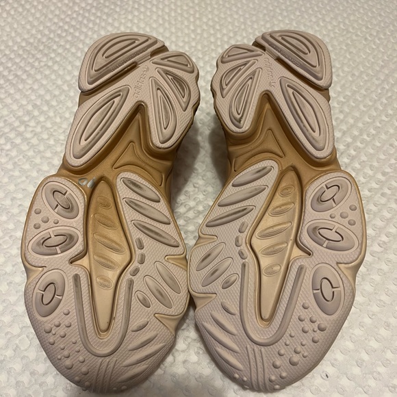 NWT Adidas Ozweego - Picture 8 of 8